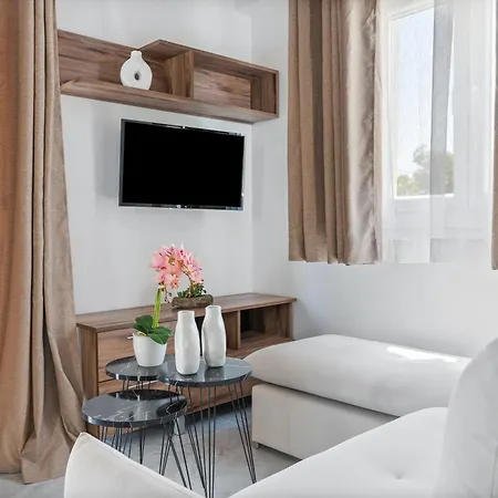 Dom wakacyjny Miralis - Villas *